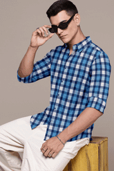 Men Blue Checked Casual Shirt