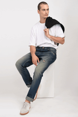 Men Slim Fit Mid-Rise Distressed Jeans